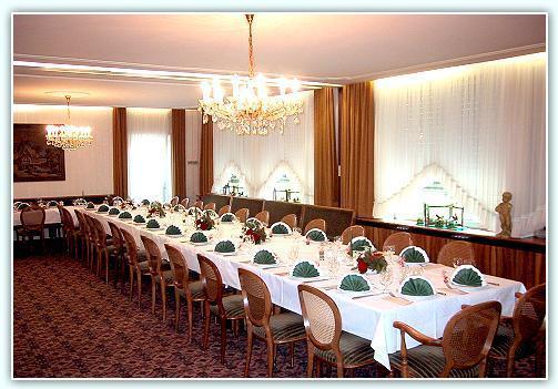Hotel Goldinger Landstuhl Étterem fotó
