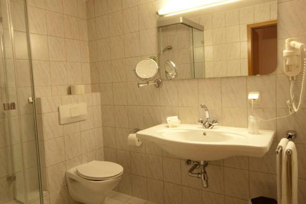 Hotel Goldinger Landstuhl Szoba fotó