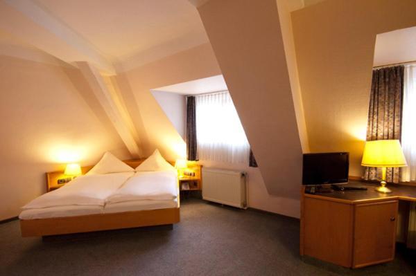 Hotel Goldinger Landstuhl Szoba fotó